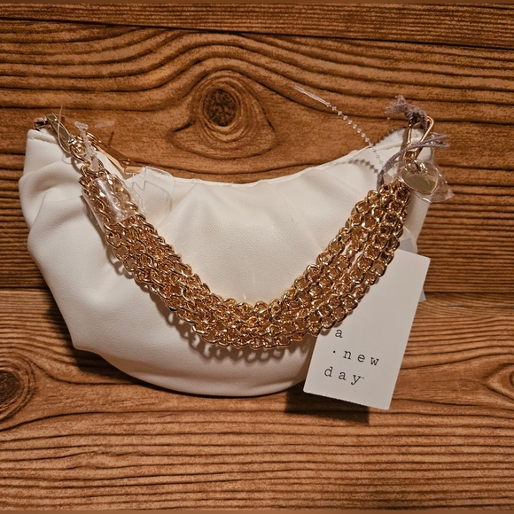 A New Day bone vegan leather crossbody w/gold chain NWT - Picture 2 of 6